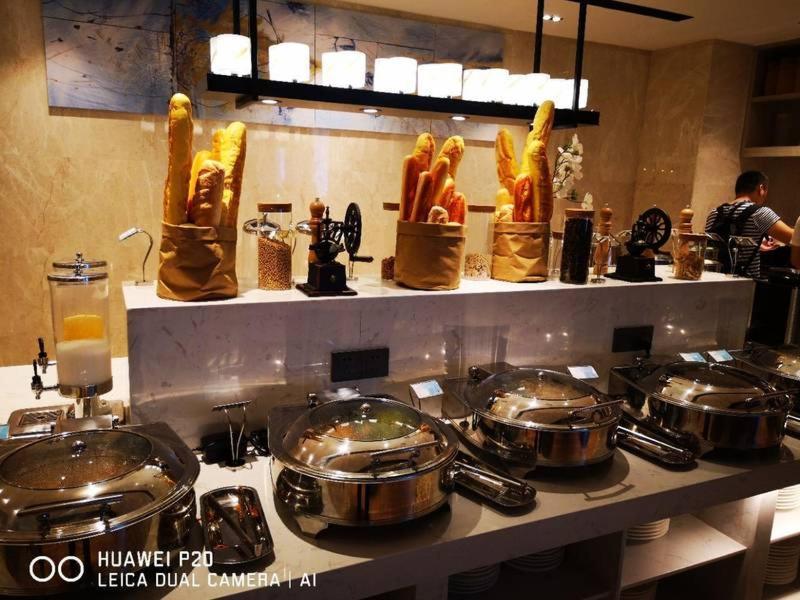 Echarm Hotel Ji'Nan Railway Station Jinan Esterno foto